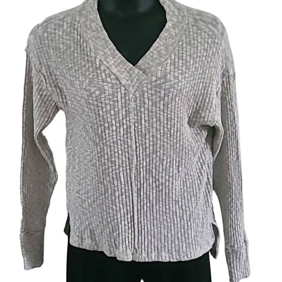 Caslon Women's Gray V-Neck Ribbed Sweater Pullover - Size Medium NWOT - Picture 2 of 7